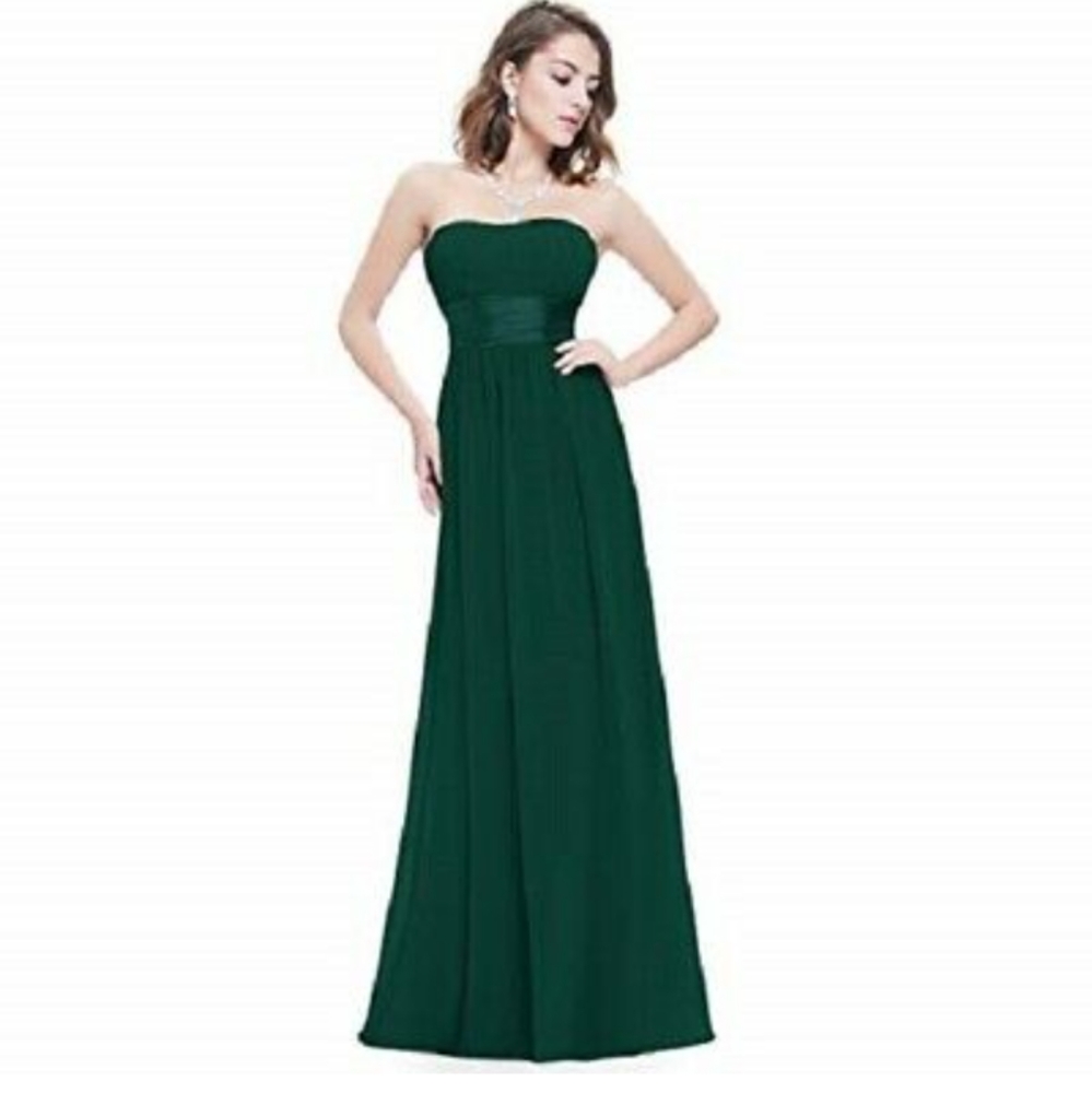 Long green strapless gown size 14 new with tags